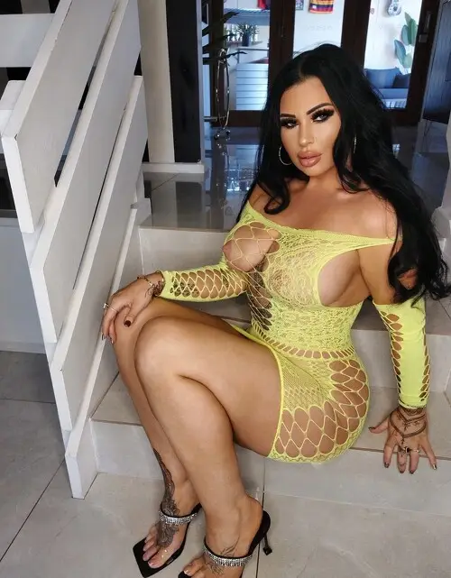 View Naughty milf Elektra, Adelaide Escort | Tel: 0412558969