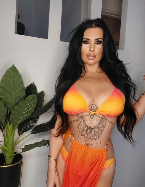 View Naughty milf Elektra, Adelaide Escort | Tel: 0412558969