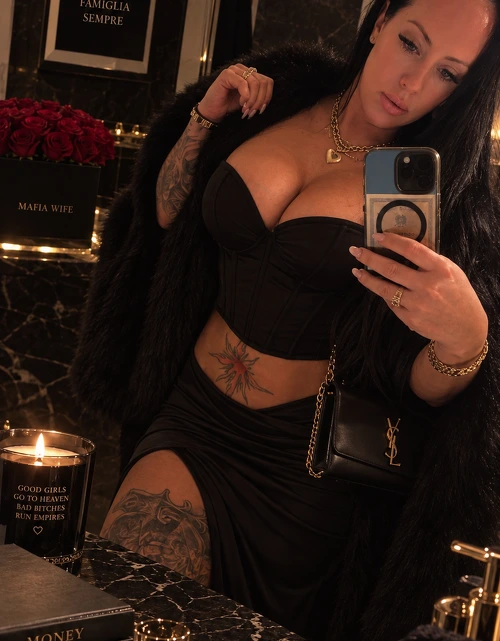 Inked Euro/ Kiwi Slut x