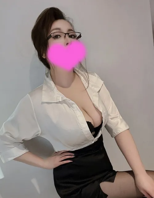 View Alysa, Melbourne Escort | Tel: 0475269730