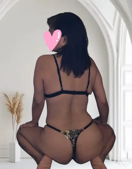 View Anna, Brisbane Escort | Tel: 0477609176